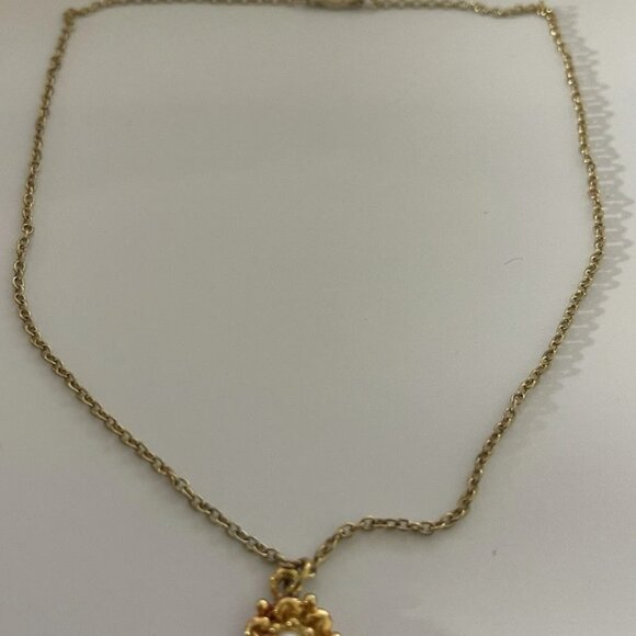 Gold tone child's necklace with faux pearl 14" - Picture 2 of 11